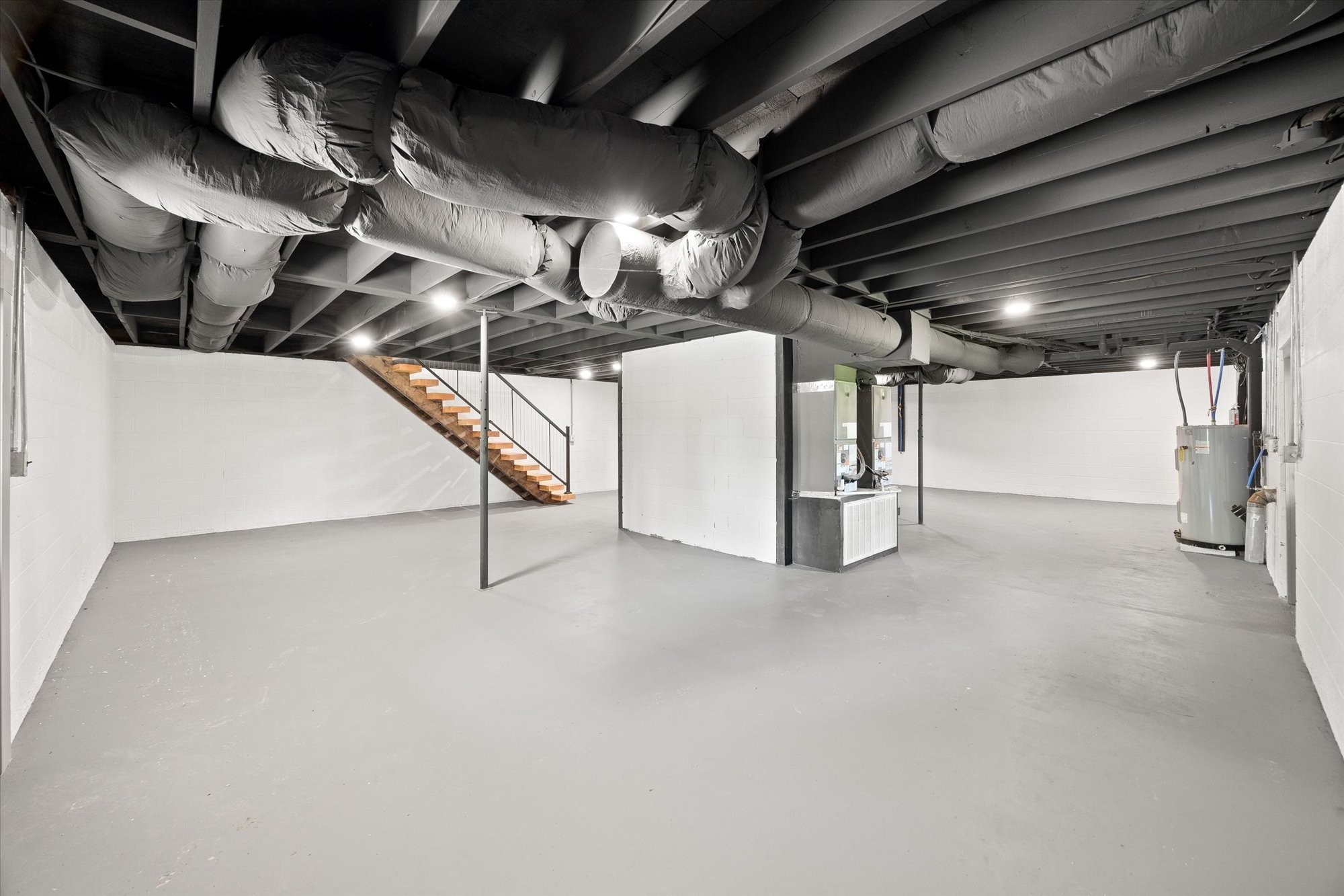 4221 New Hope Road Celina, TN 38551 - Photo 38 of 52 a view of empty room