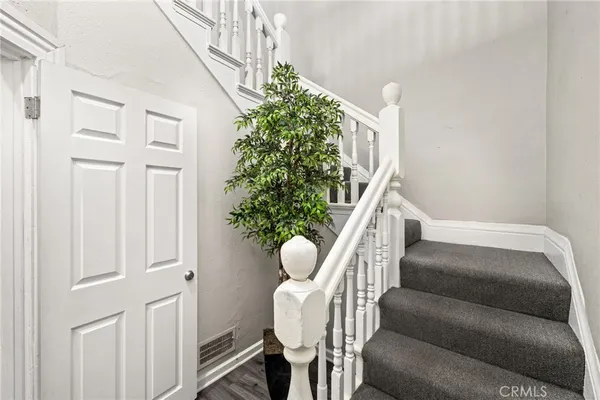 $889,000 | 35 East Montana Street, Pasadena, CA 91103