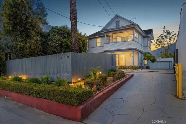 $889,000 | 35 East Montana Street, Pasadena, CA 91103