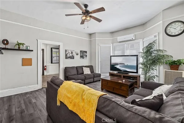 $889,000 | 35 East Montana Street, Pasadena, CA 91103