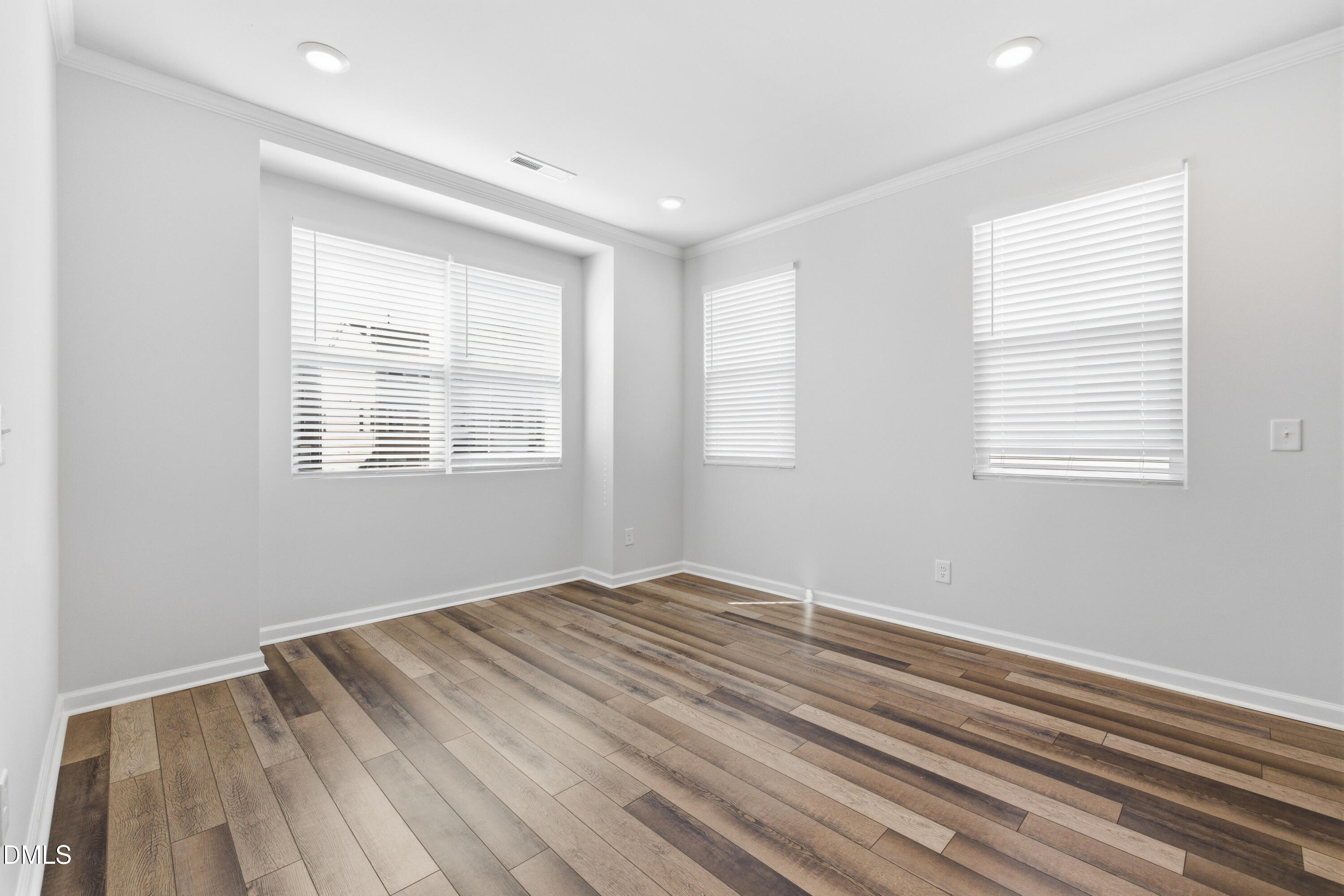 2530 Laurel Valley Way Raleigh, NC 27604 - Photo 18 of 26 18-print-DX3A0409