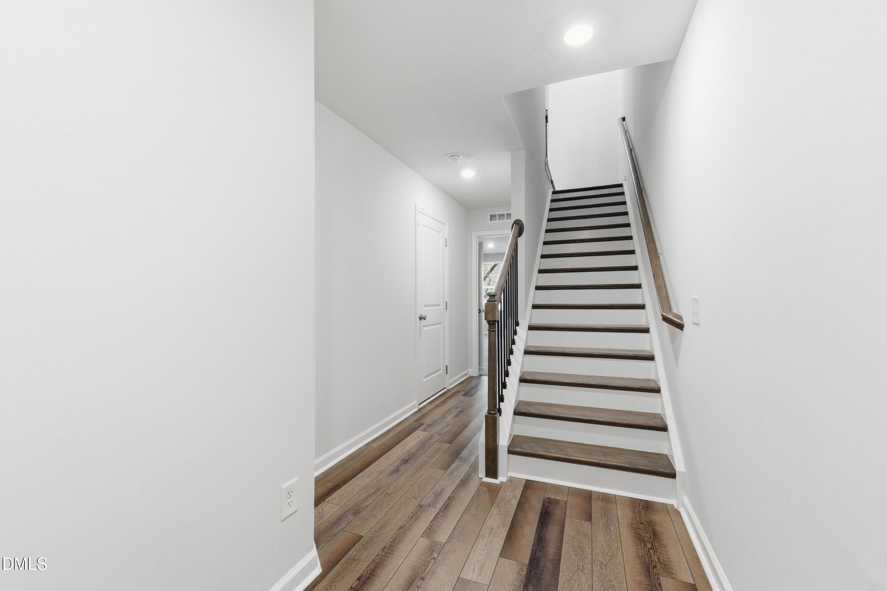 2530 Laurel Valley Way Raleigh, NC 27604 - Photo 6 of 26 6-print-DX3A0359