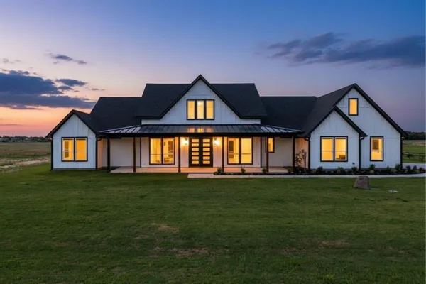$499,900 | 3093 Willow Road, Celeste, TX 75423