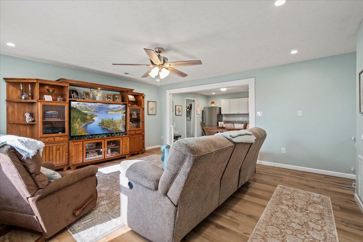 757 Charlie Norris Road Richmond, KY 40475 - Photo 7 of 38 09-IVA09808