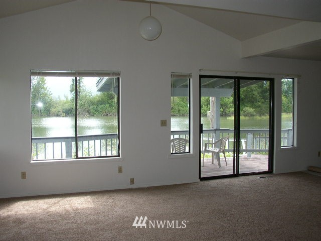 308 West Little Island Road Cathlamet, WA 98612 - Photo 8 of 15 Gallery Image 8