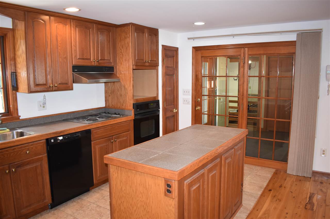 144 High Range Road Londonderry, NH 03053 - Photo 7 of 19