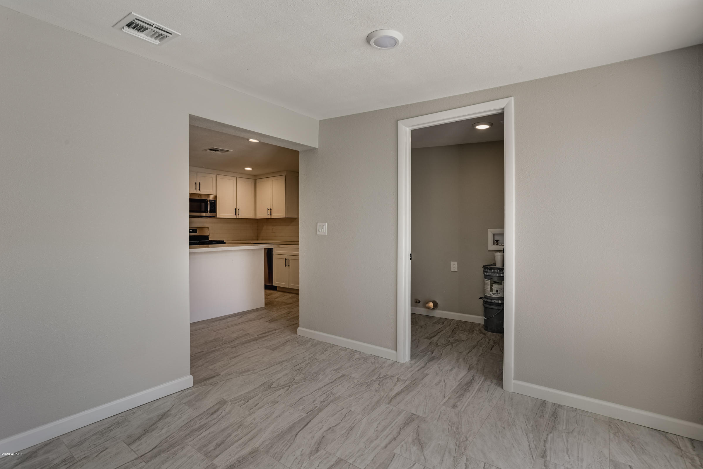 1629 West Calavar Road Phoenix, AZ 85023 - Photo 18 of 38 1629 W Calavar Rd-27