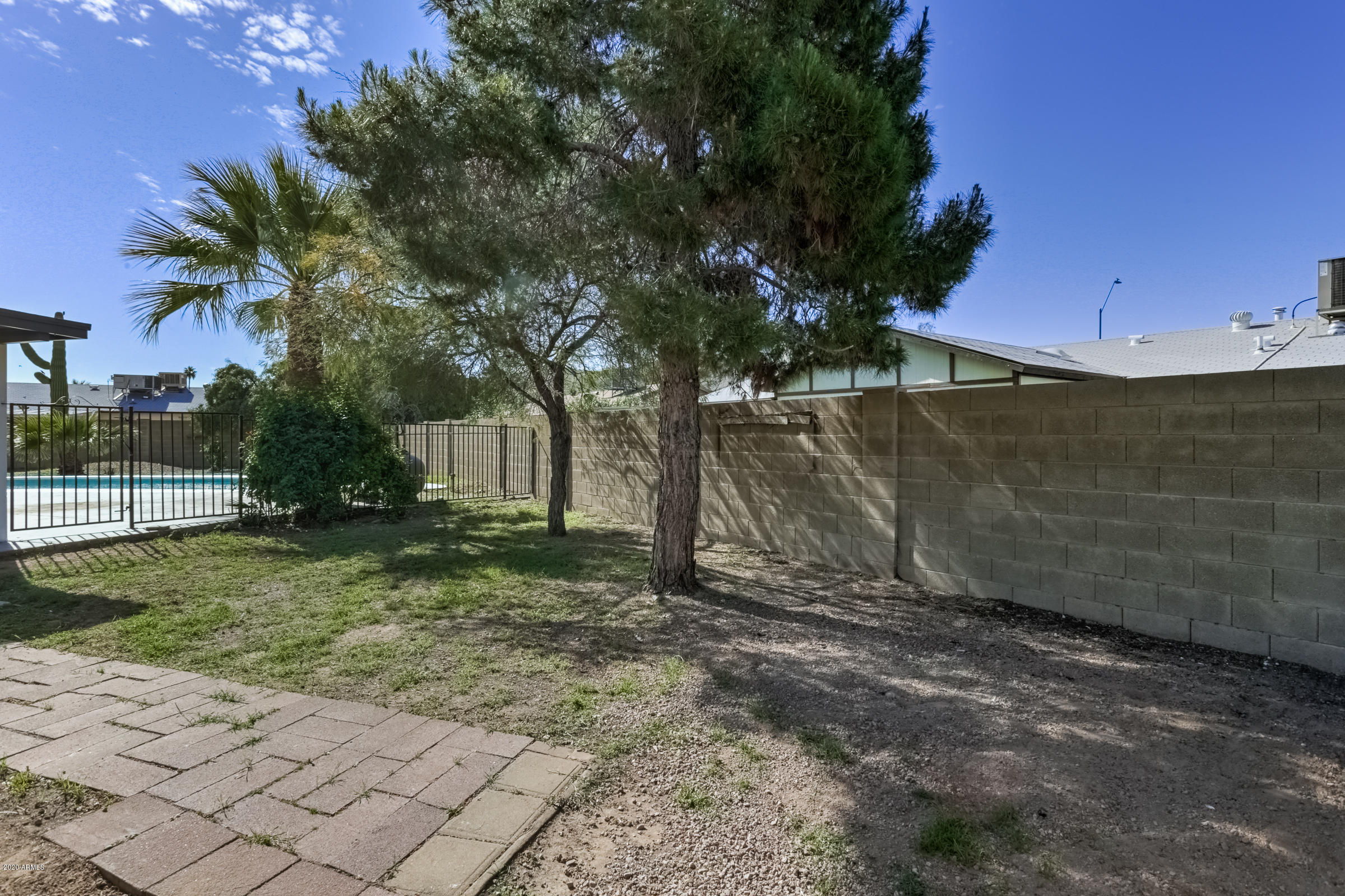 1629 West Calavar Road Phoenix, AZ 85023 - Photo 38 of 38 1629 W Calavar Rd-60