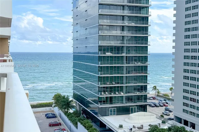 $2,500 | 1980 South Ocean Drive, Unit 11N, Hallandale Beach, FL 33009