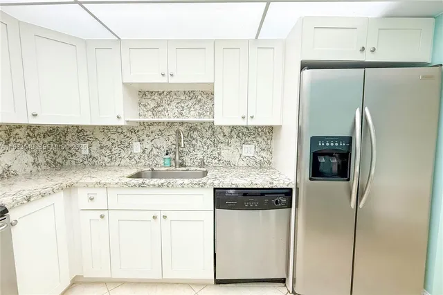 $2,500 | 1980 South Ocean Drive, Unit 11N, Hallandale Beach, FL 33009