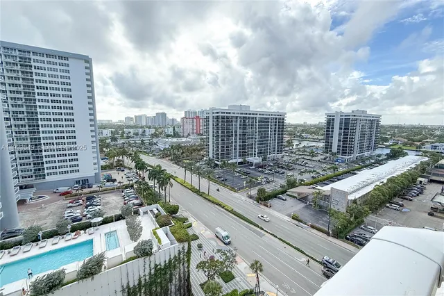 $2,500 | 1980 South Ocean Drive, Unit 11N, Hallandale Beach, FL 33009