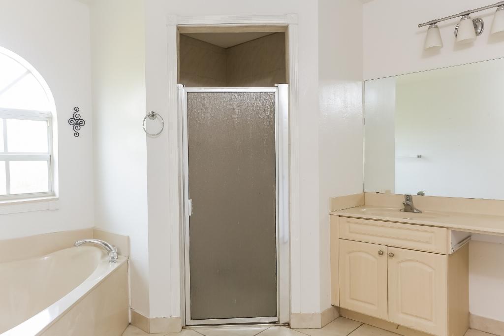 2545 Hypoluxo Road Lake Worth, FL 33462 - Photo 12 of 18 1011-3004322-medium