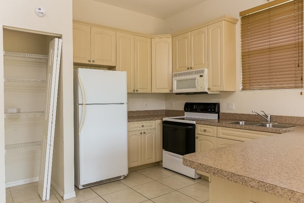 2545 Hypoluxo Road Lake Worth, FL 33462 - Photo 10 of 18 1009-3004332-medium