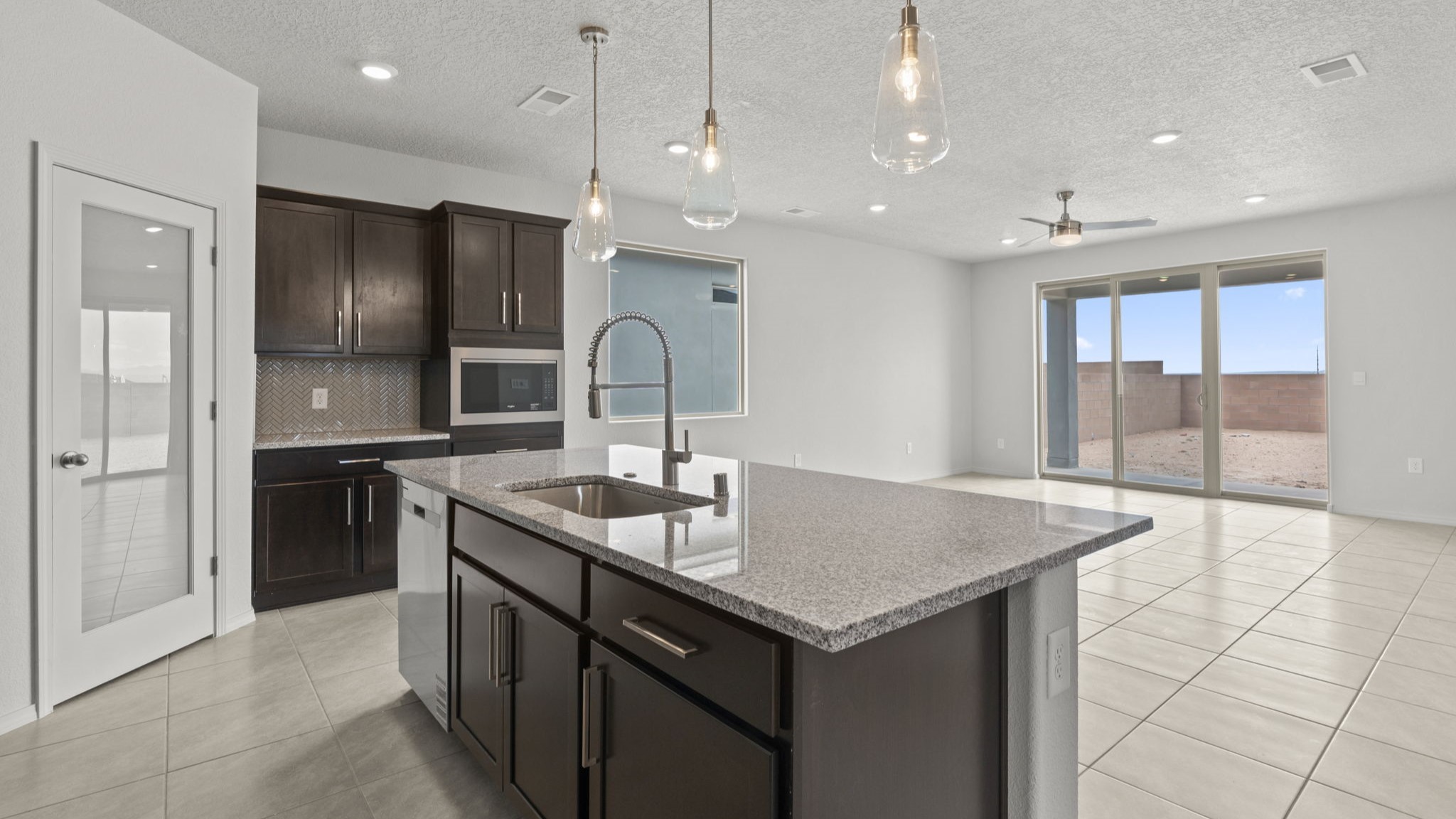4116 Emerson Drive Northeast Rio Rancho, NM 87144 - Photo 8 of 30 stock photo