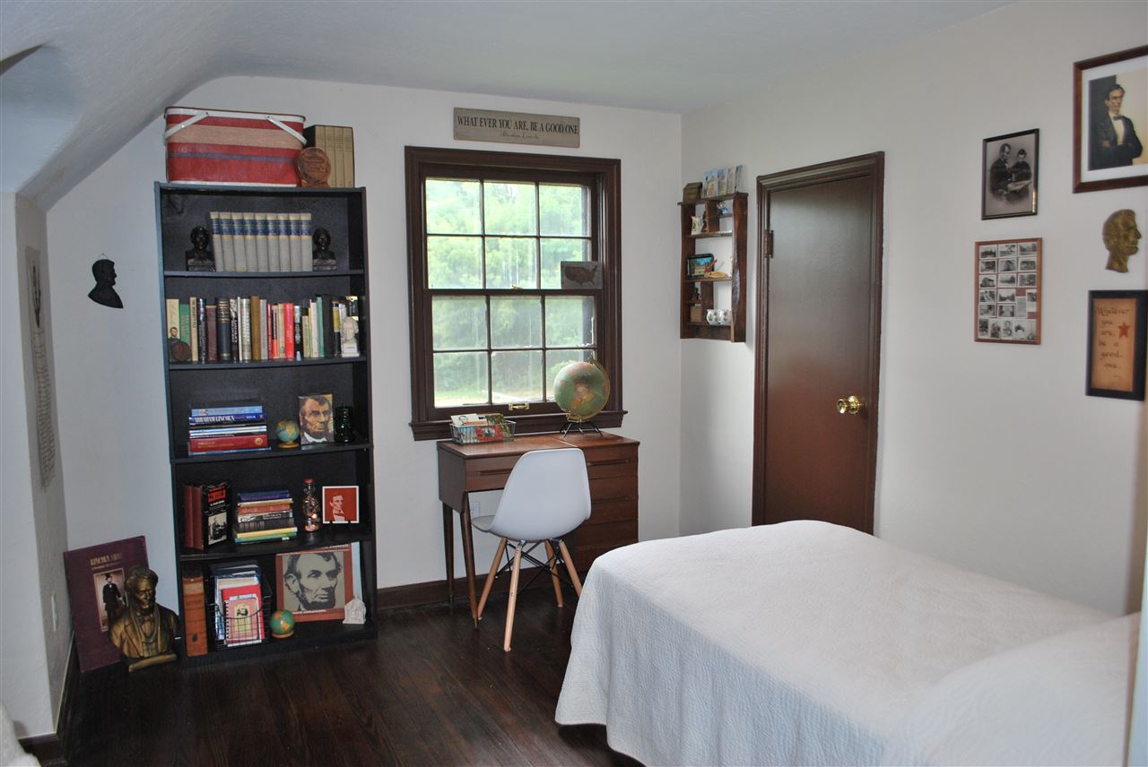 2718 Locust Road South Bend, IN 46614 - Photo 14 of 26 Gallery Image 14