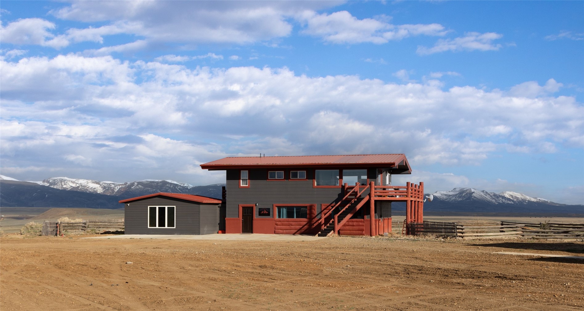 a view of a houses with sky view