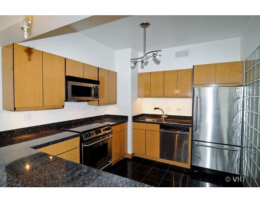 175 East Delaware Place, Unit 5721 Chicago, IL 60611 - Photo 4 of 10