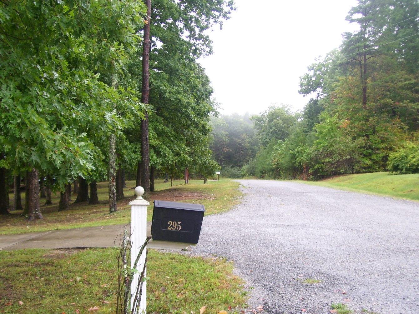 295 Coppinger Road Chattanooga, TN 37405 - Photo 16 of 18 Privacy!