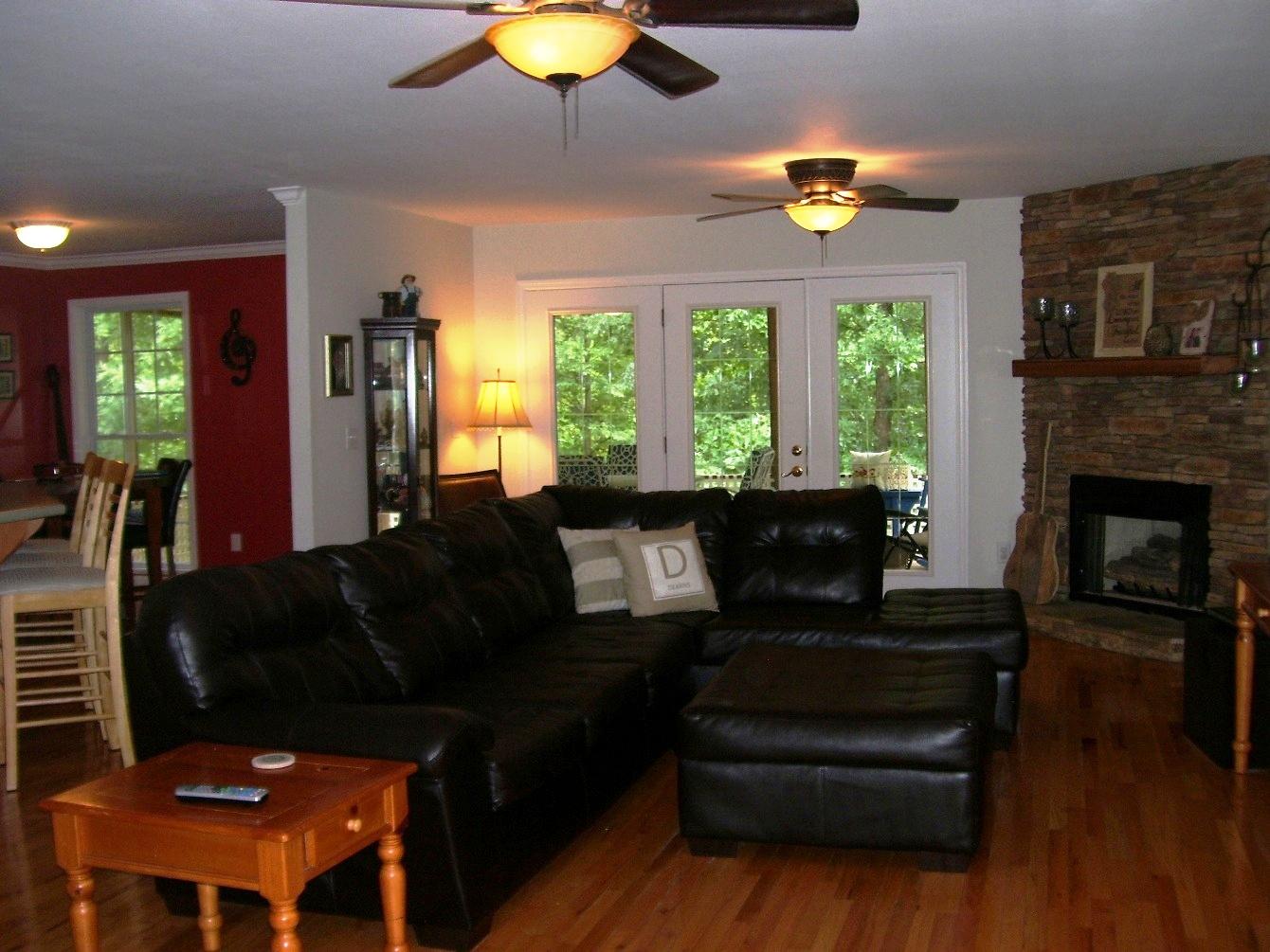 295 Coppinger Road Chattanooga, TN 37405 - Photo 3 of 18 Living room