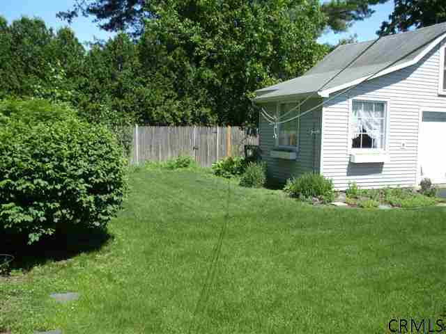 10 Ritchie Place Saratoga Springs, NY 12866 - Photo 14 of 16 Photo 14