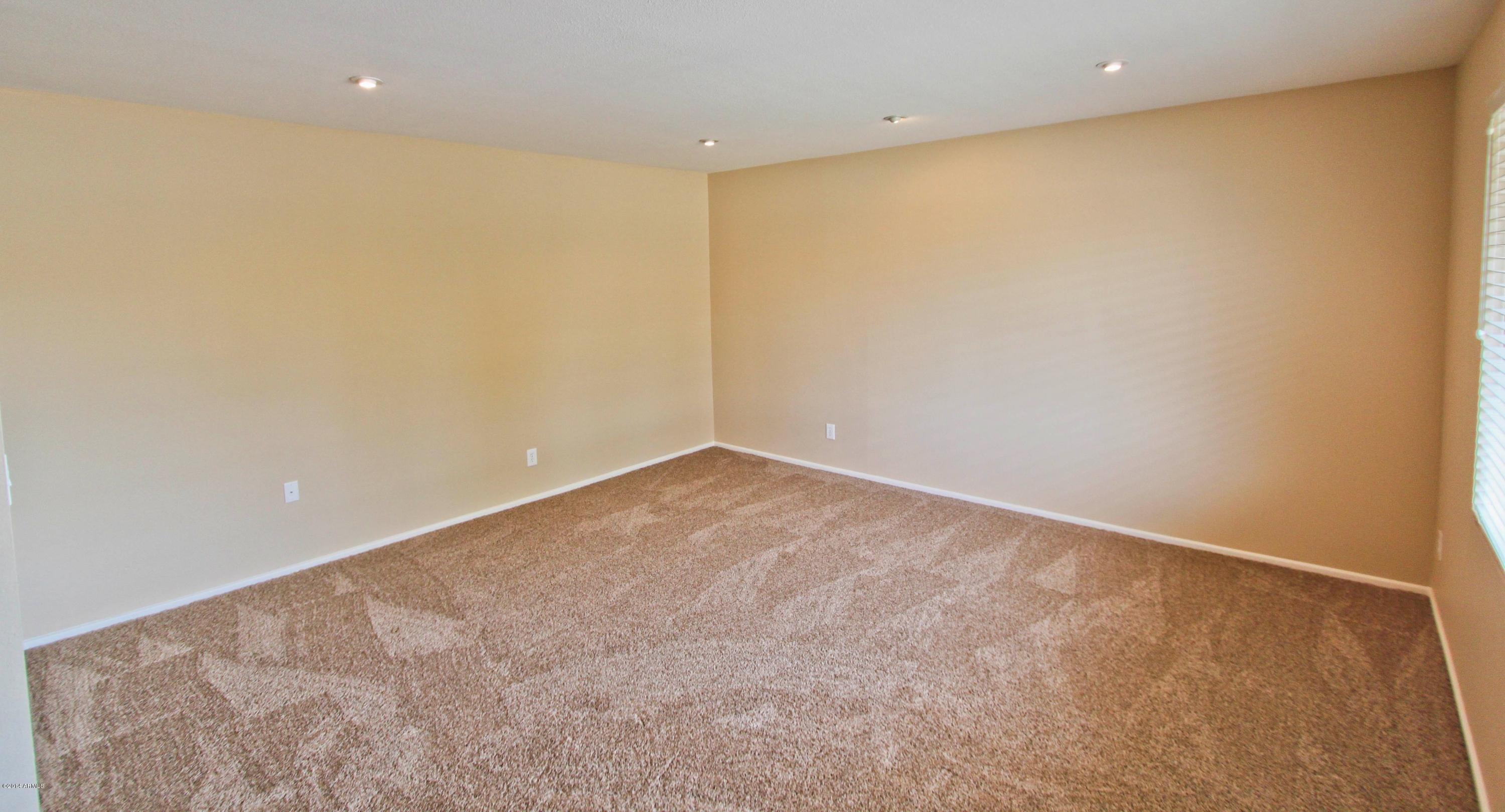 3725 West Shangri-la Road Phoenix, AZ 85029 - Photo 5 of 26 IMG_2531