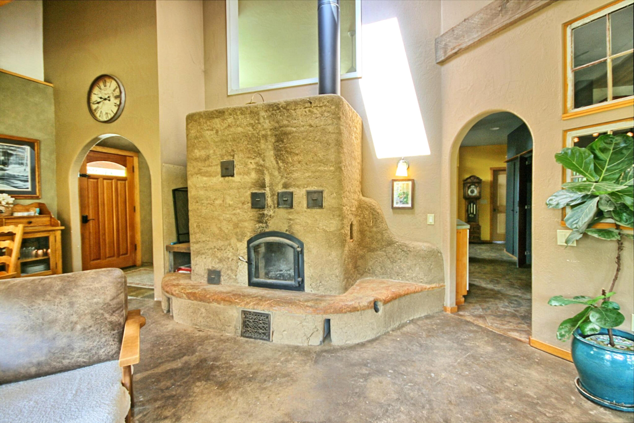 8150 Upper Applegate Road Jacksonville, OR 97530 - Photo 12 of 122 efficient masonry stove heat