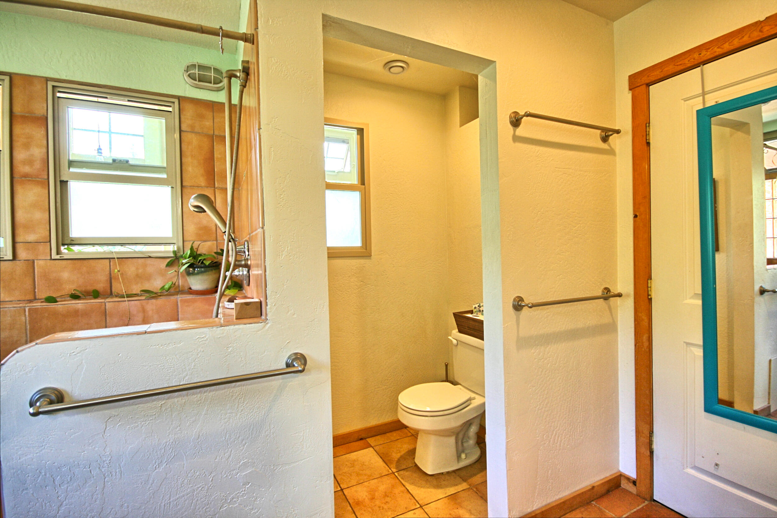 8150 Upper Applegate Road Jacksonville, OR 97530 - Photo 37 of 122 lavatory