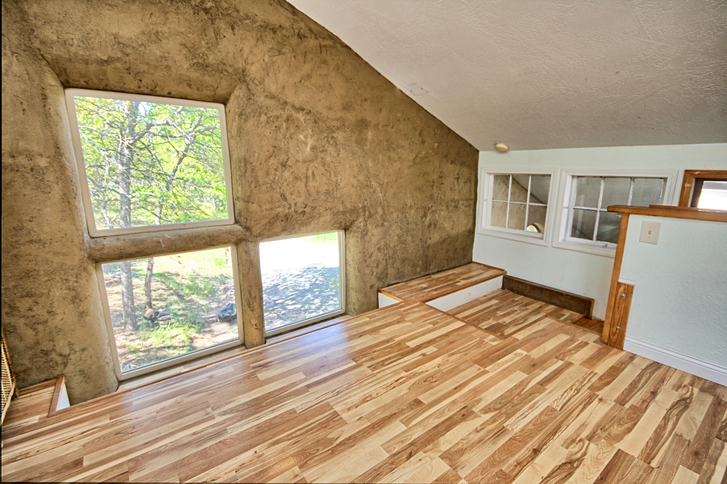 8150 Upper Applegate Road Jacksonville, OR 97530 - Photo 92 of 122 ADU upper room