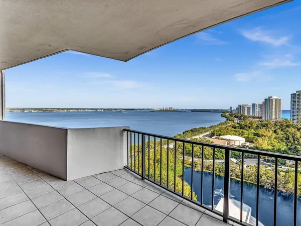 $3,850 | 4200 North Ocean Drive, Unit 21605, Singer Island, FL 33404