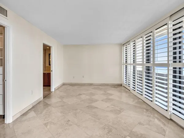 $3,850 | 4200 North Ocean Drive, Unit 21605, Singer Island, FL 33404
