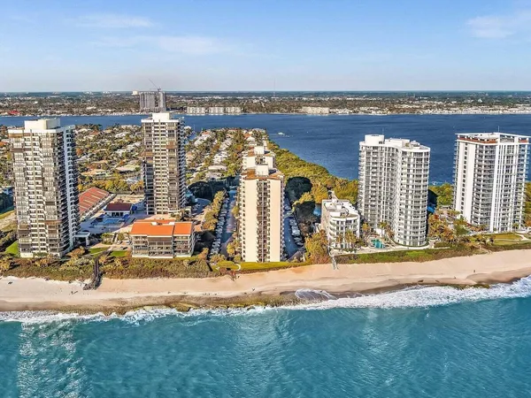 $3,850 | 4200 North Ocean Drive, Unit 21605, Singer Island, FL 33404