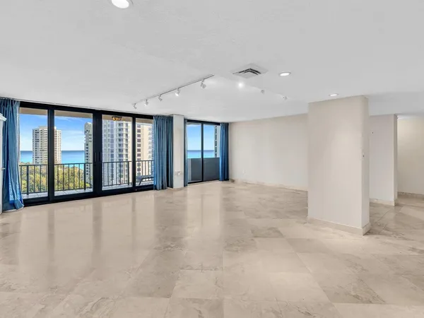 $3,850 | 4200 North Ocean Drive, Unit 21605, Singer Island, FL 33404