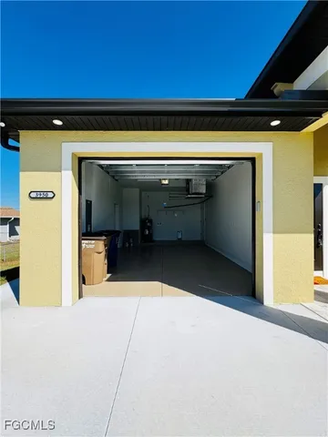 $1,850 | 3950 20th Street West, Lehigh Acres, FL 33971