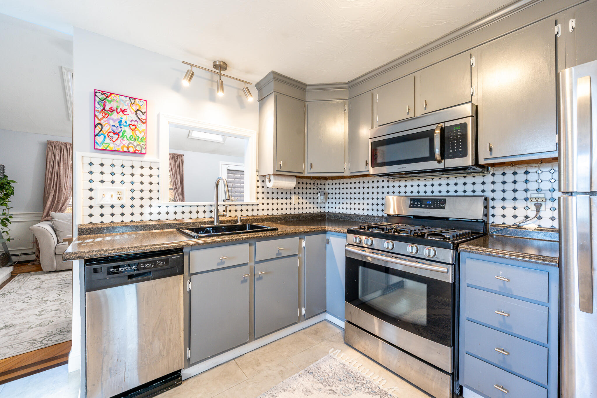 522 Lincoln Rd Extension Hyannis, MA 02601 - Photo 11 of 39 kitchen2