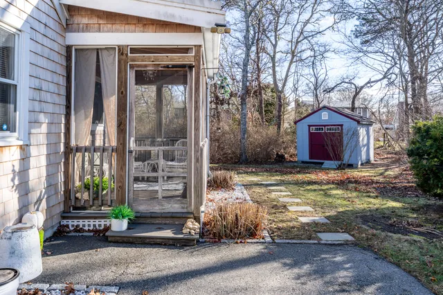 $570,000 | 522 Lincoln Rd Extension, Hyannis, MA 02601