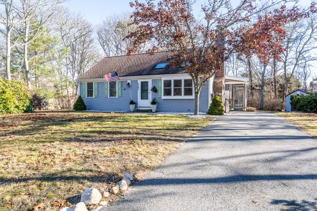 $570,000 | 522 Lincoln Rd Extension, Hyannis, MA 02601