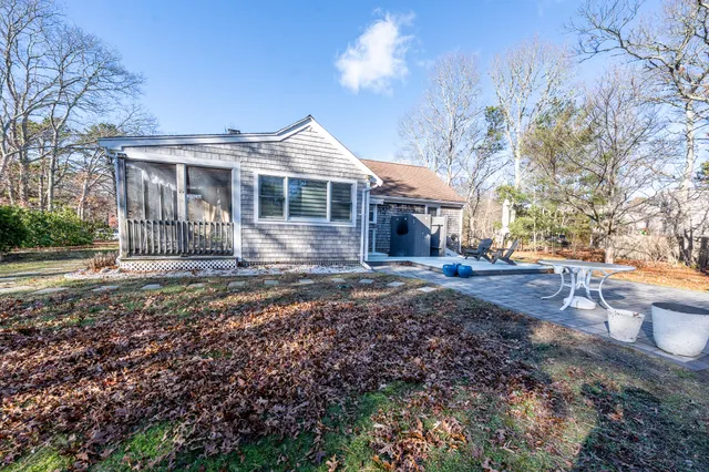 $570,000 | 522 Lincoln Rd Extension, Hyannis, MA 02601