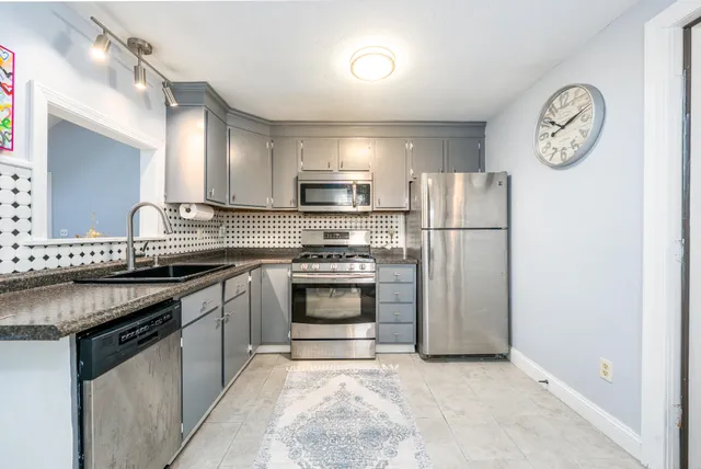 $570,000 | 522 Lincoln Rd Extension, Hyannis, MA 02601