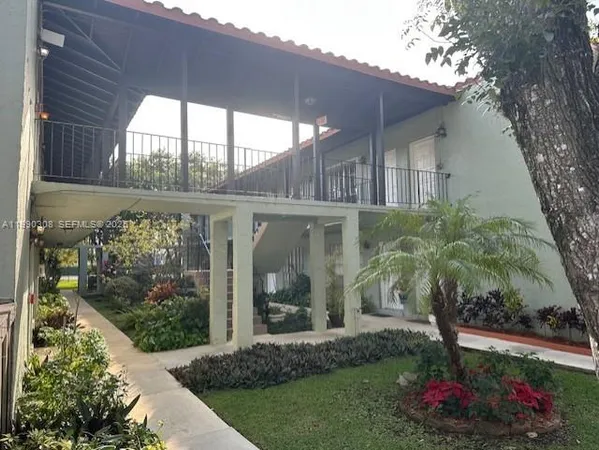 $1,800 | 10776 North Kendall Drive, Unit F17, Miami, FL 33176