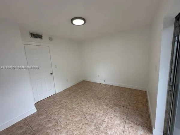 $1,800 | 10776 North Kendall Drive, Unit F17, Miami, FL 33176