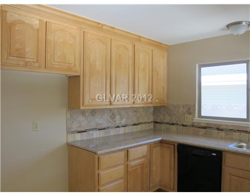 121 Huntly Road Las Vegas, NV 89145 - Photo 8 of 25 Kitchen.
