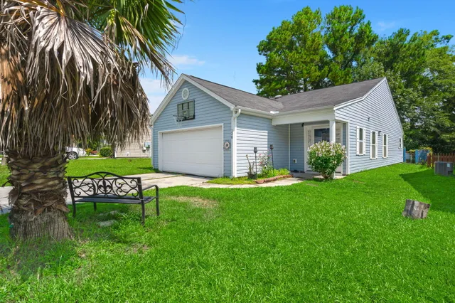 $250,000 | 128 Coosawatchie Street, Summerville, SC 29485