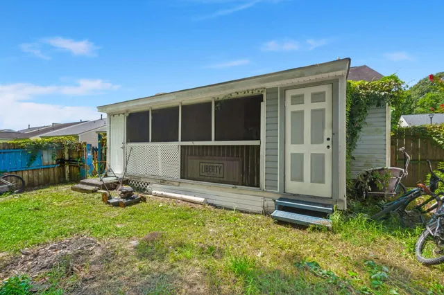 $250,000 | 128 Coosawatchie Street, Summerville, SC 29485