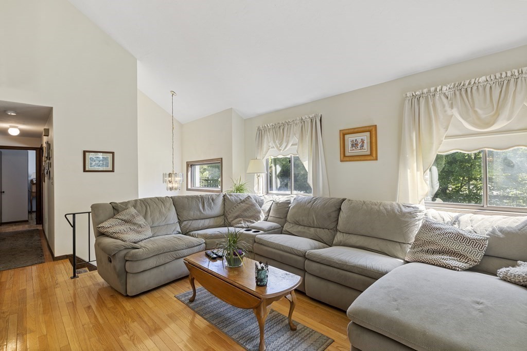 185 Cordaville Road Southborough, MA 01772 - Photo 10 of 42 Gallery Image 10