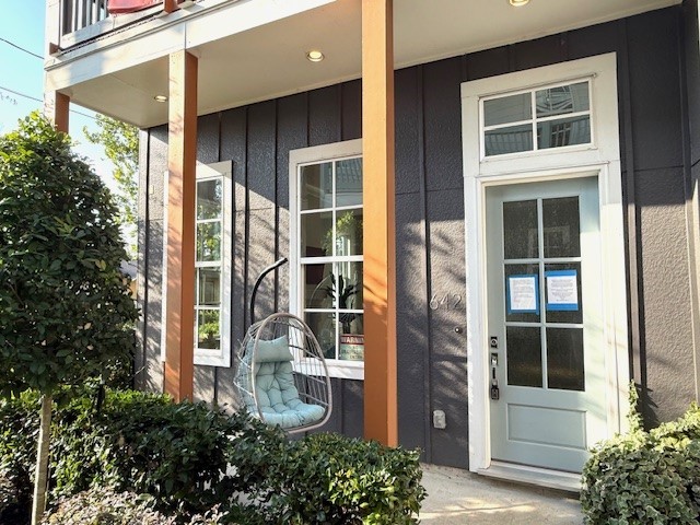 642 Delmar Street Houston, TX 77023 - Photo 2 of 23 a front view of a house with a glass door