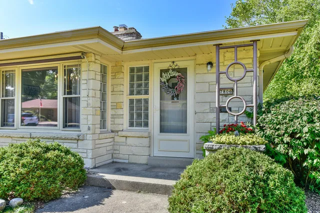 $324,900 | 7806 West Dakota Street, West Allis, WI 53219