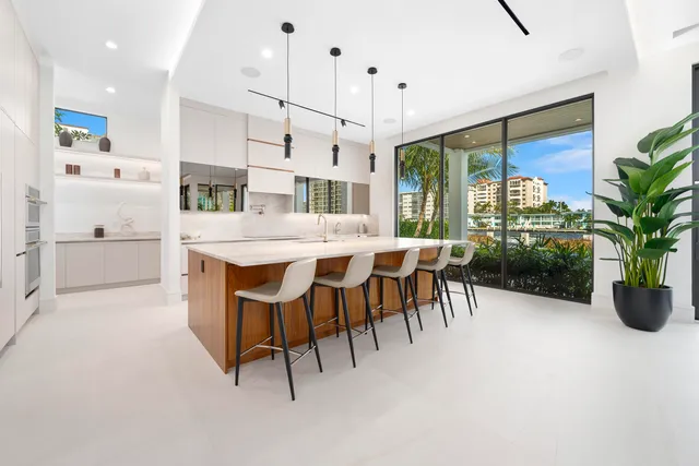 $9,995,000 | 2880 Northeast 9th Street, Pompano Beach, FL 33062