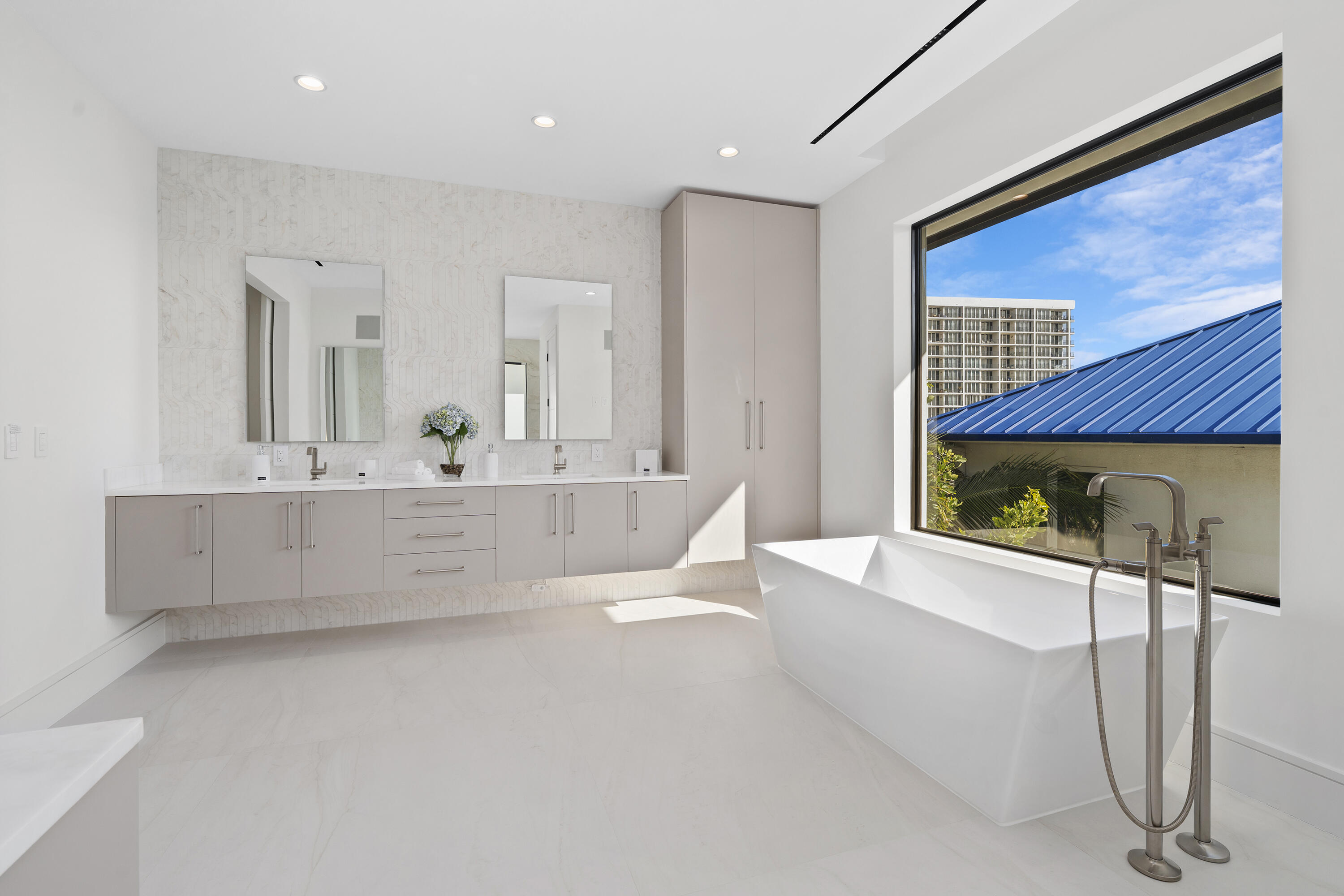 2880 Northeast 9th Street Pompano Beach, FL 33062 - Photo 51 of 61 Mls-Res_4789