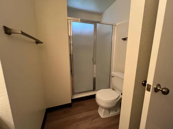 $2,300 | 410 Sunset Street, Kingsburg, CA 93631