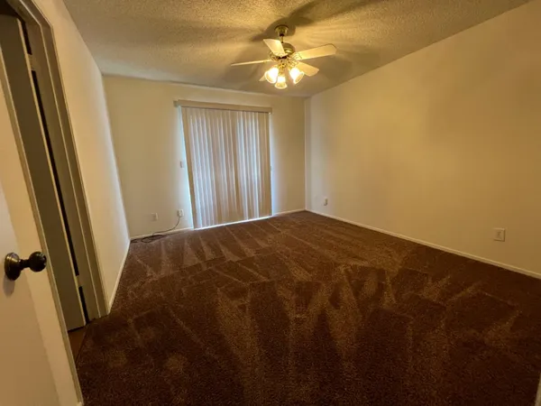 $2,300 | 410 Sunset Street, Kingsburg, CA 93631